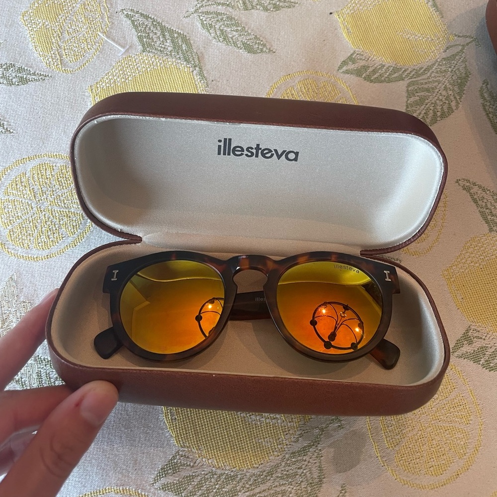 Illesteva Leonard Tortoise Frame Sunglasses with Amber Lenses